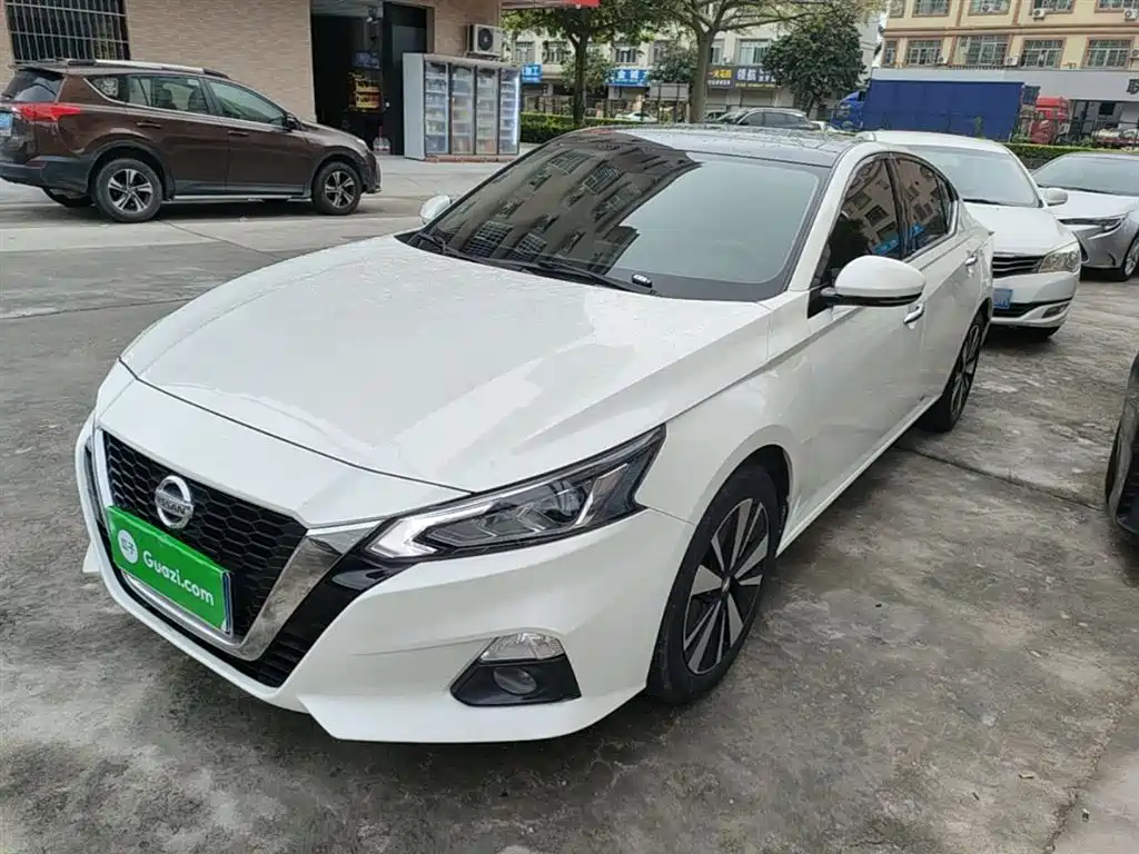 Nissan Teana 2022