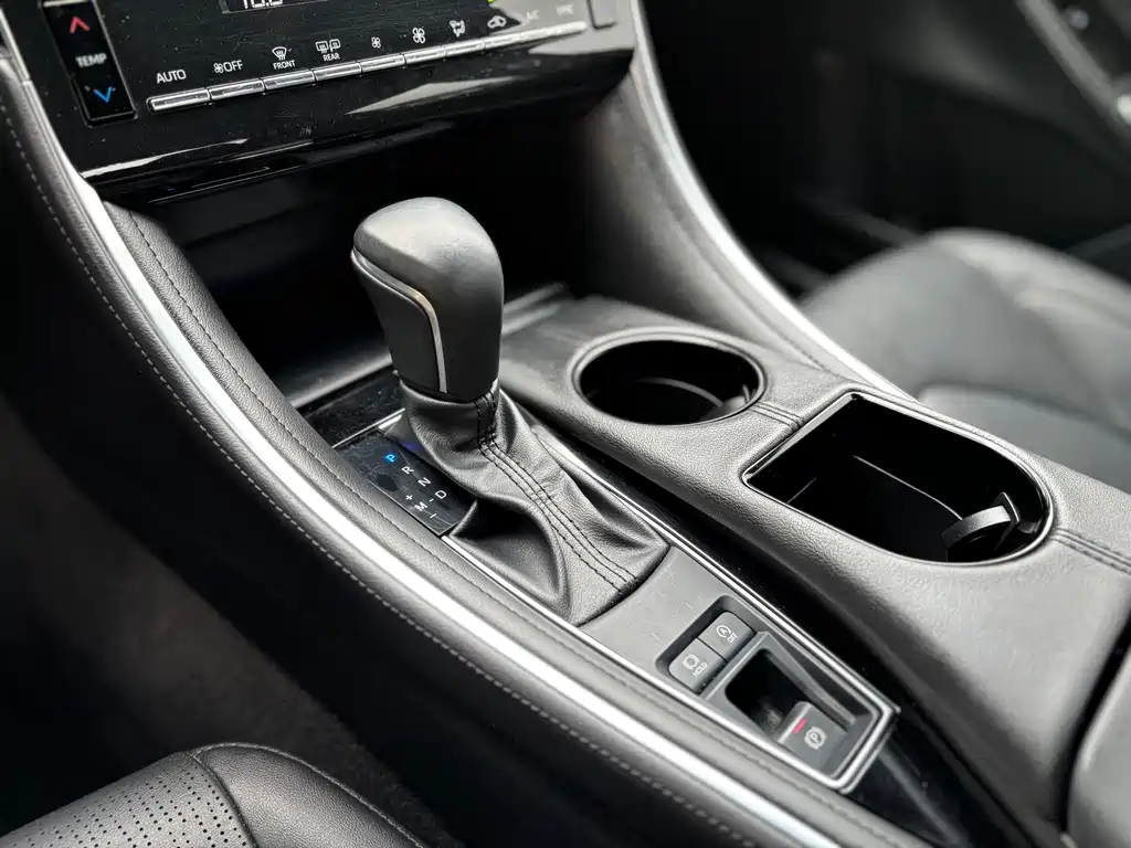 Toyota Avalon 2023 — фото 16