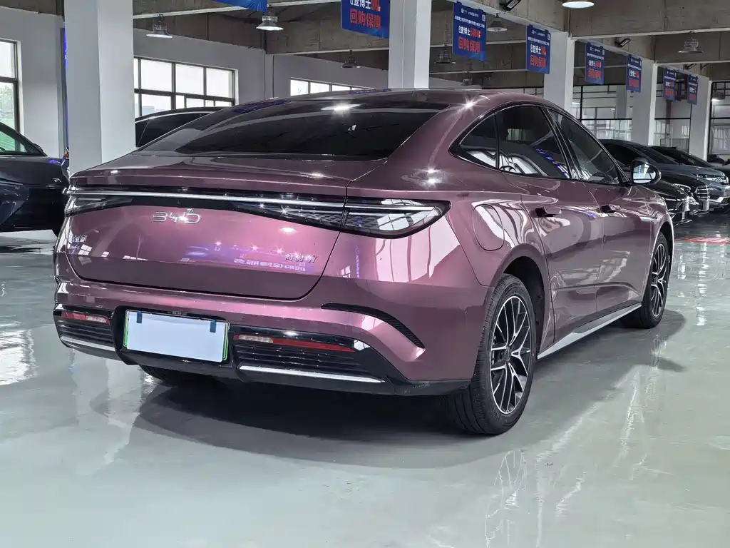 BYD Seal 07 DM-i 2024 — фото 4