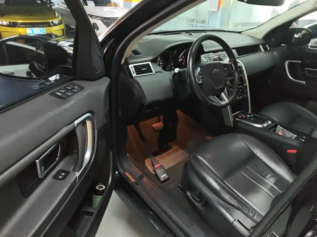 Land Rover Discovery Sport 2019 — фото 16