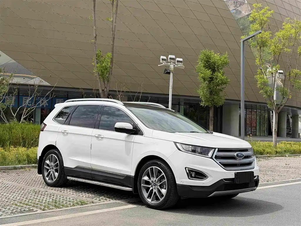 Ford Edge 2019 — фото 3
