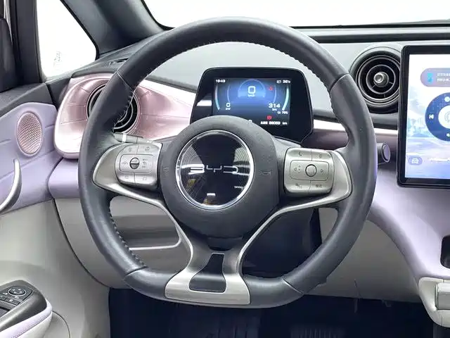 BYD Dolphin 2022 — фото 10