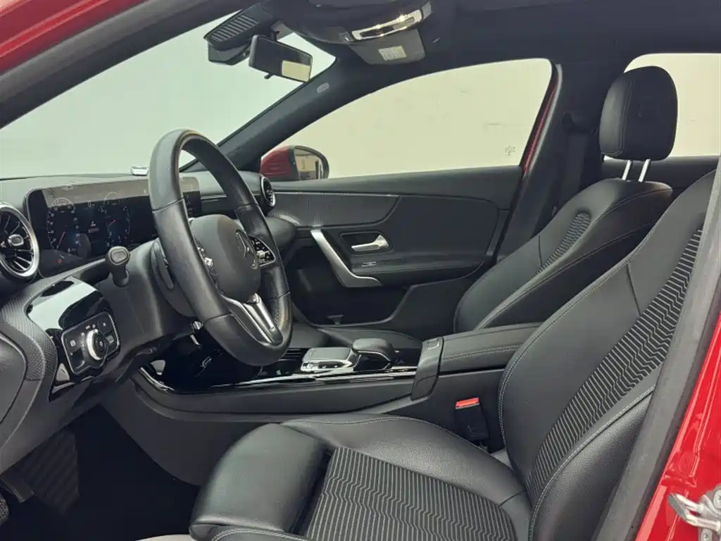 Mercedes-Benz A-Class 2020 — фото 9