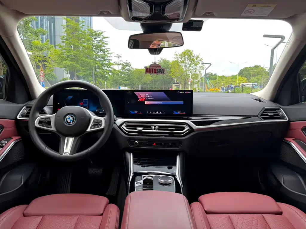 BMW i3 2024 — фото 9