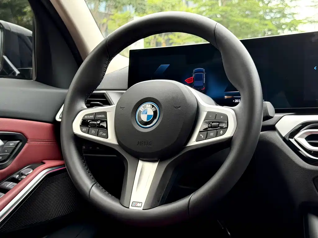 BMW i3 2024 — фото 11