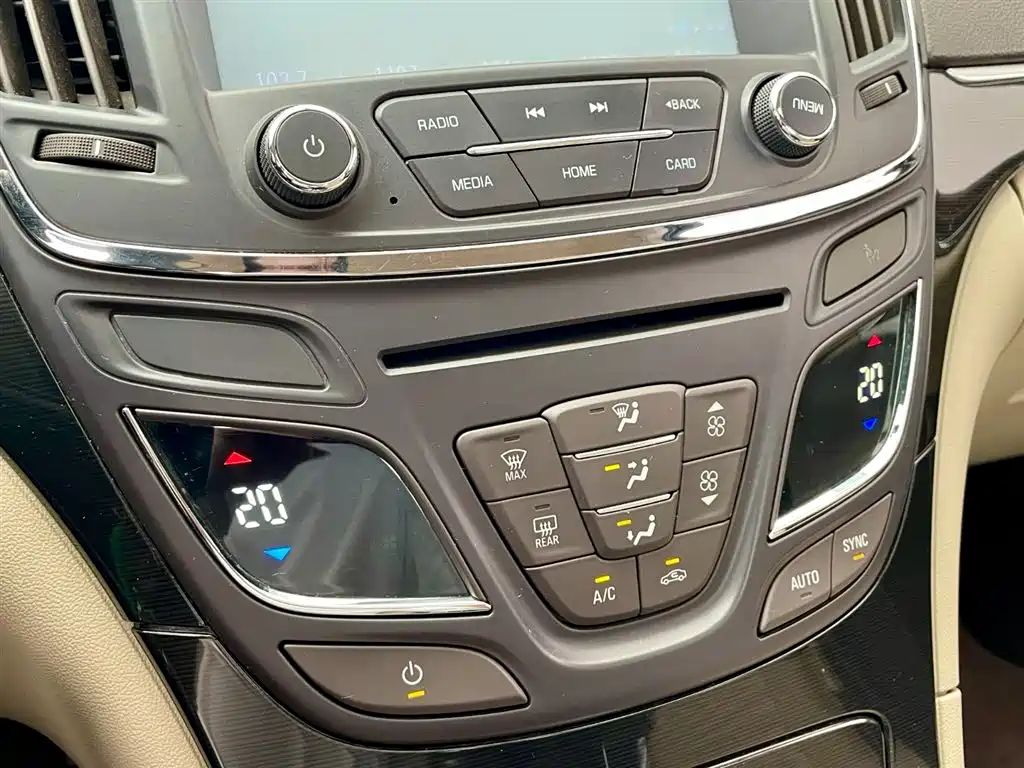 Buick Regal 2014 — фото 11