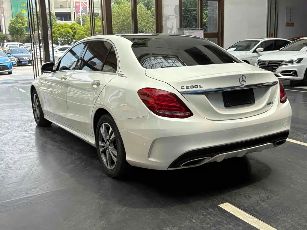 Mercedes-Benz C-Class 2017 — фото 10