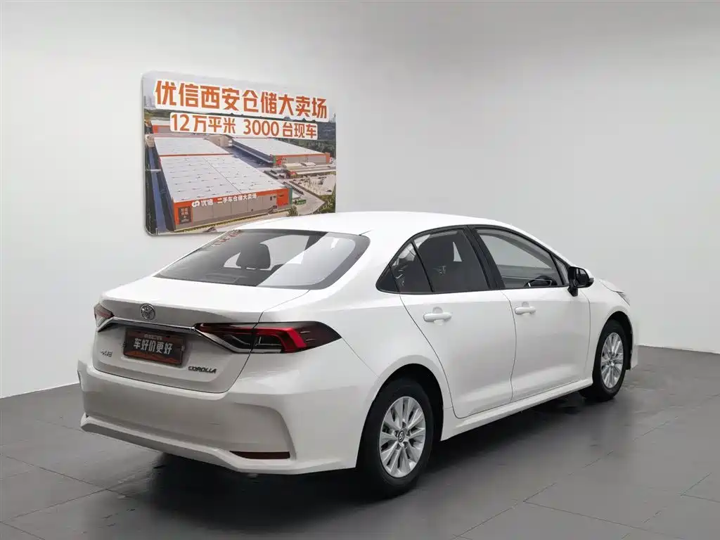 Toyota Corolla 2023 — фото 2