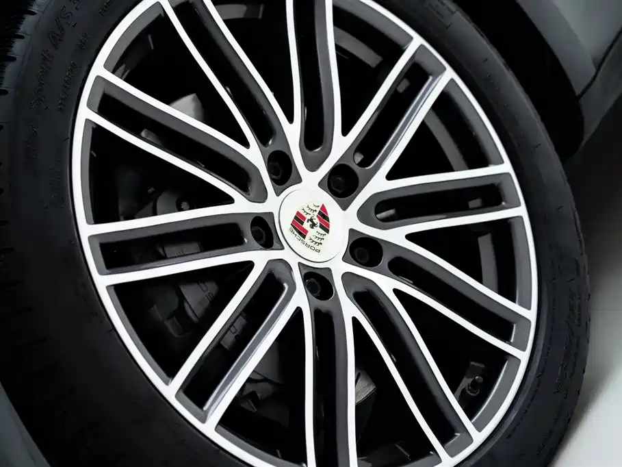 Porsche Panamera 2019 — фото 6