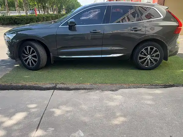 Volvo XC60 2021
