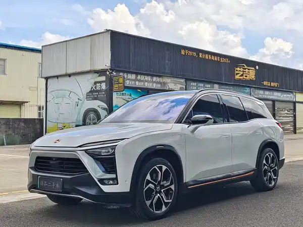 NIO ES8 2018