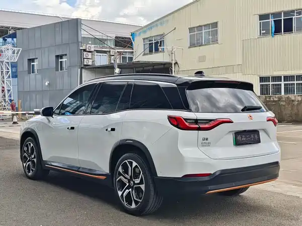 NIO ES8 2018
