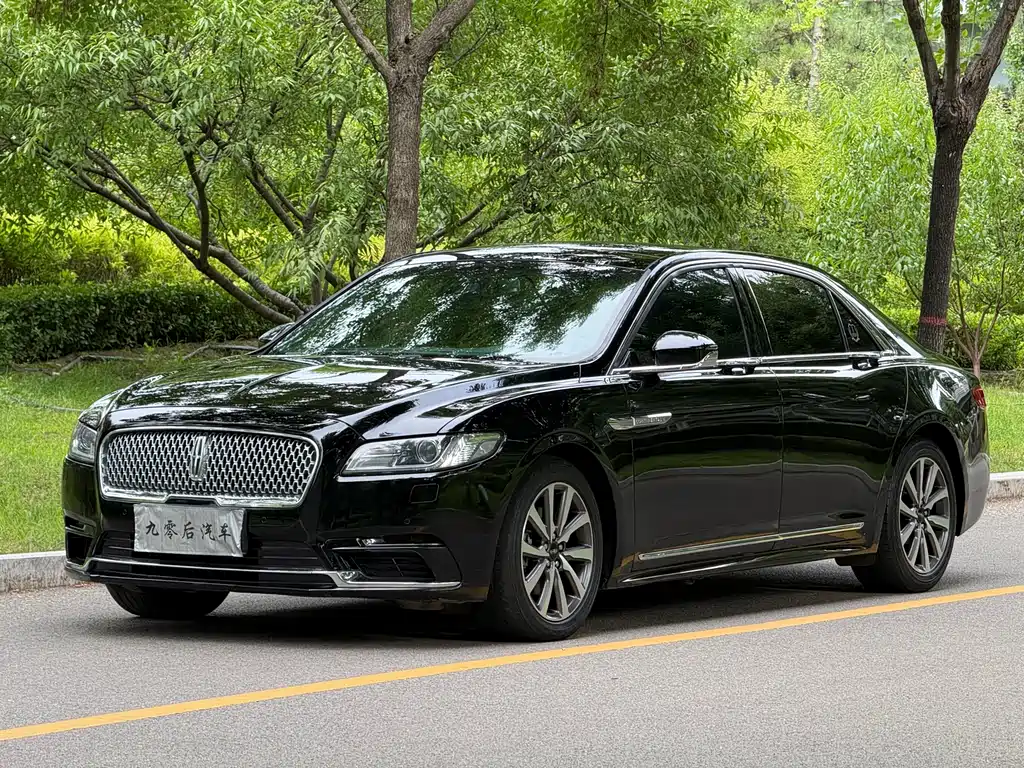 Lincoln Continental 2018 — фото 1