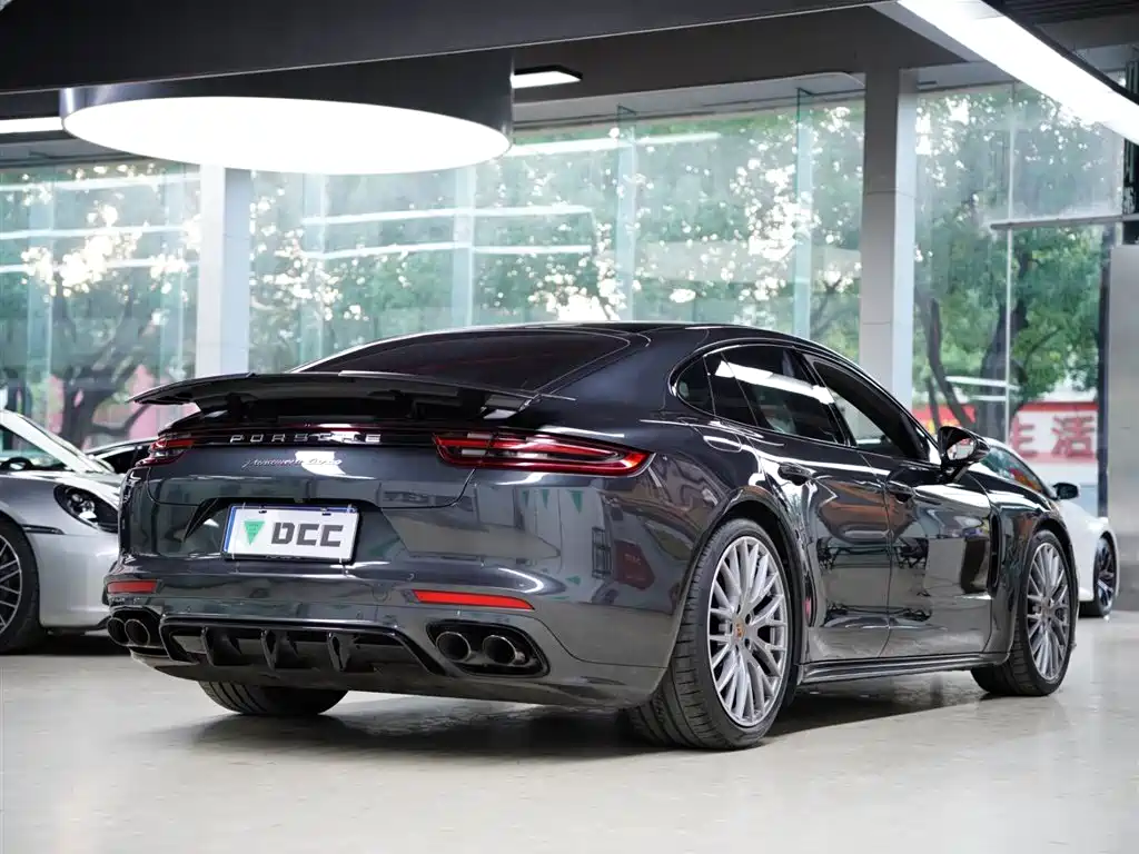 Porsche Panamera 2017 — фото 6