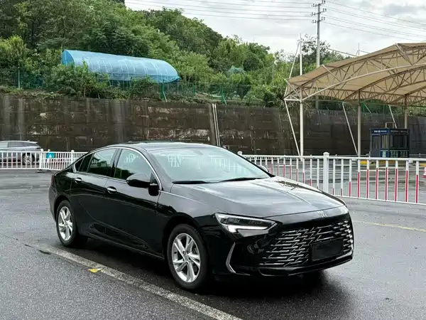 Buick Regal 2024