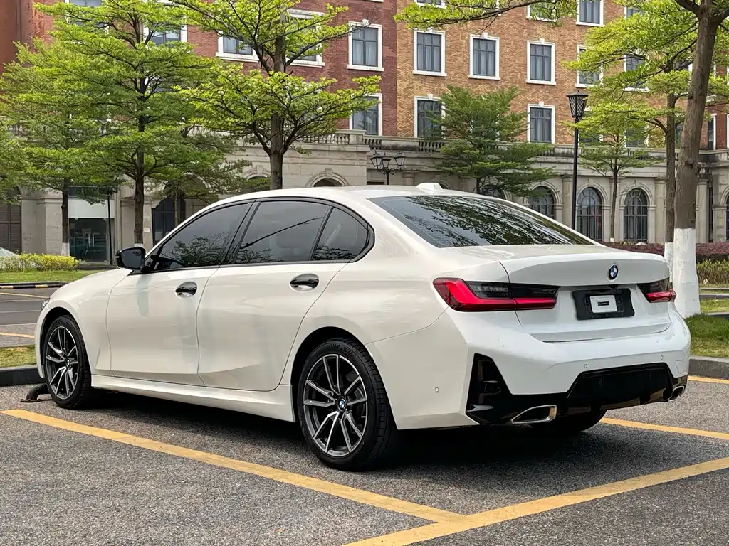 BMW 3 Series 2025
