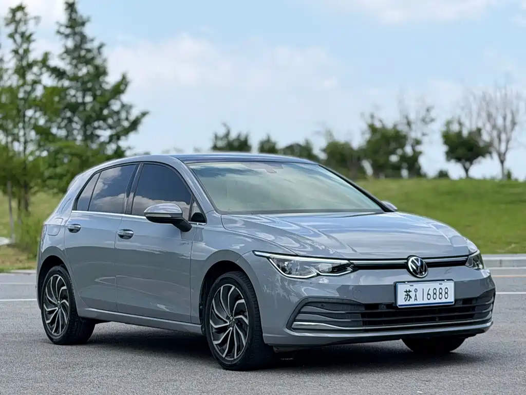 Volkswagen Golf 2021