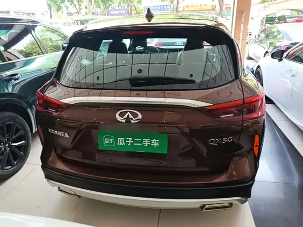 Infiniti QX50 2021