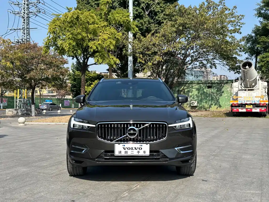 Volvo XC60 2021 — фото 2