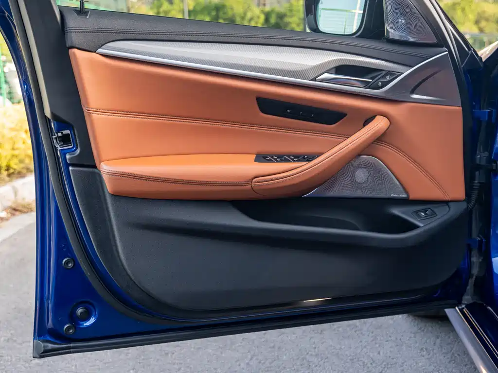 BMW M5 2019 — фото 15