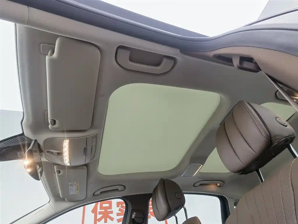 Mercedes-Benz E-Class 2023 — фото 14