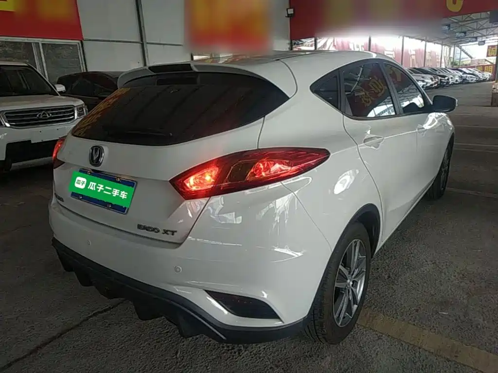 Changan Eado XT 2017 — фото 7