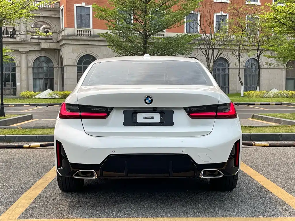 BMW 3 Series 2025