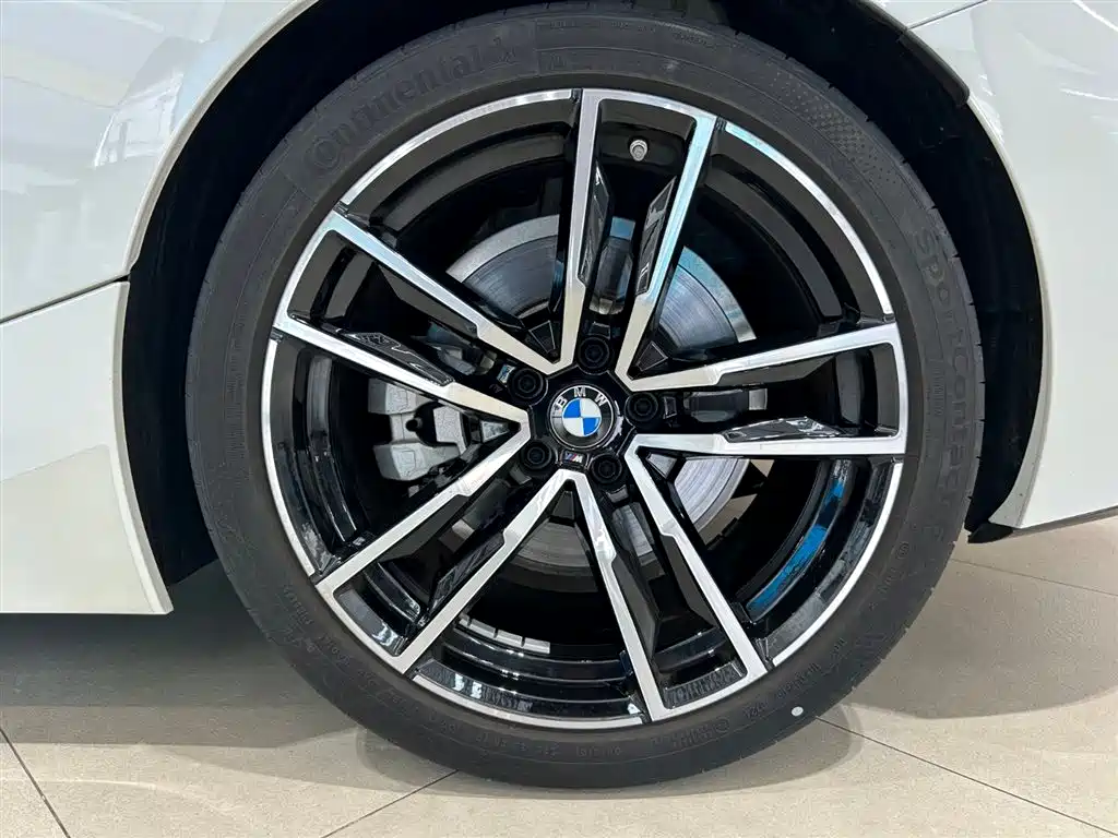 BMW Z4 2025 — фото 7
