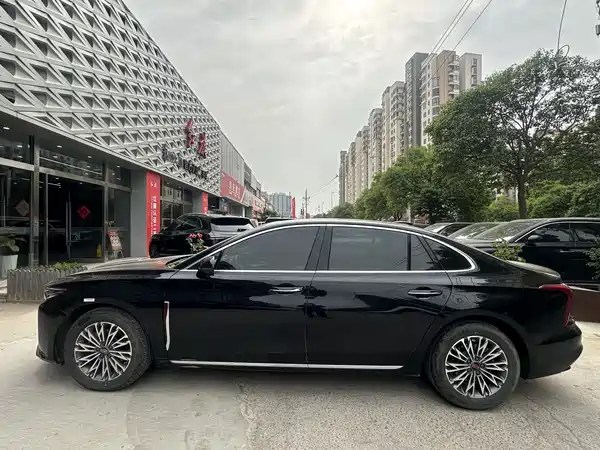 Hongqi H5 2024