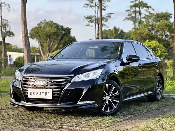 Toyota Crown 2018