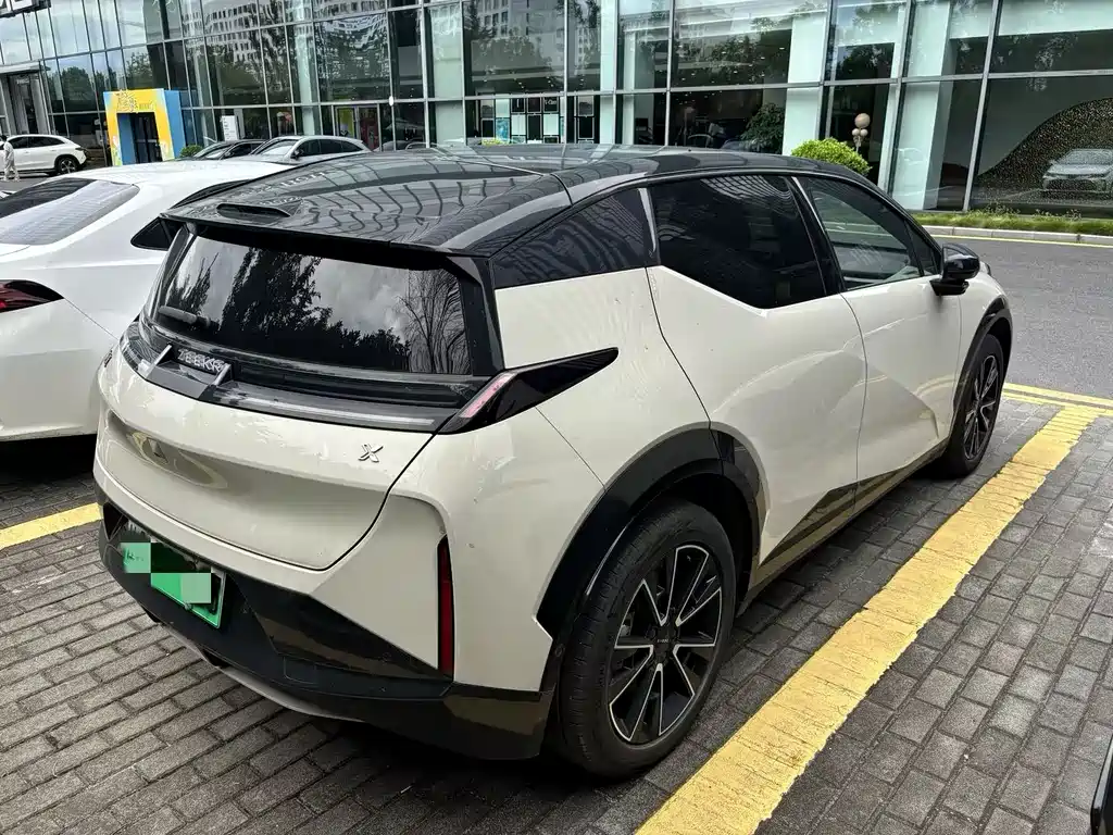 Zeekr X 2025