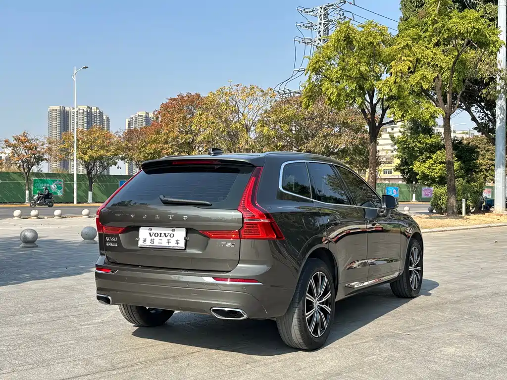 Volvo XC60 2021 — фото 9