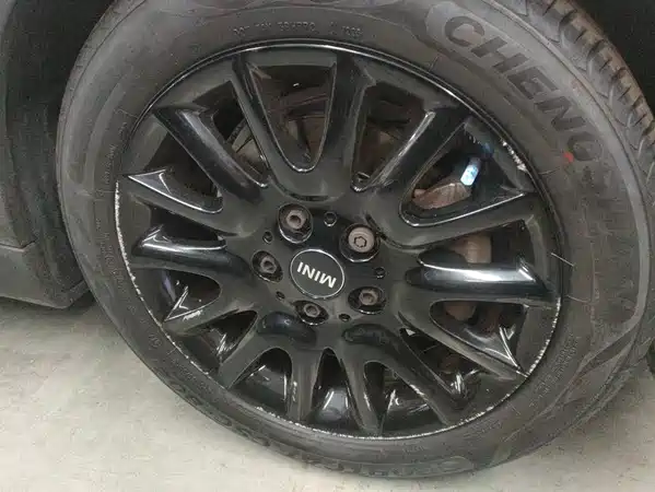MINI MINI 2019