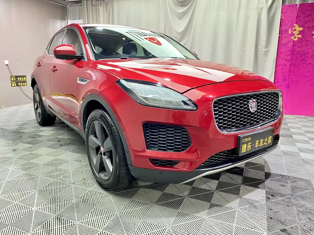 Jaguar E-PACE 2019 — фото 3
