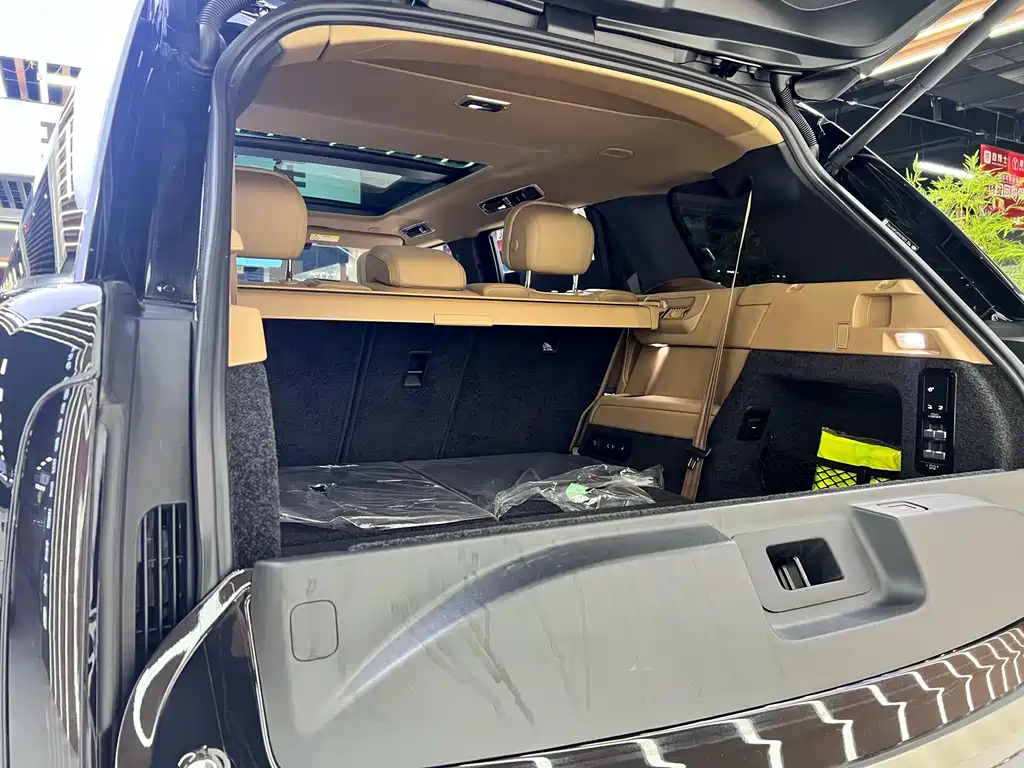 Land Rover Range Rover 2023 — фото 14