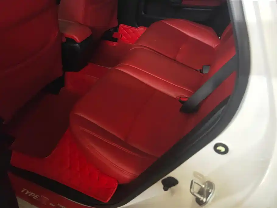 Honda Civic 2018 — фото 11