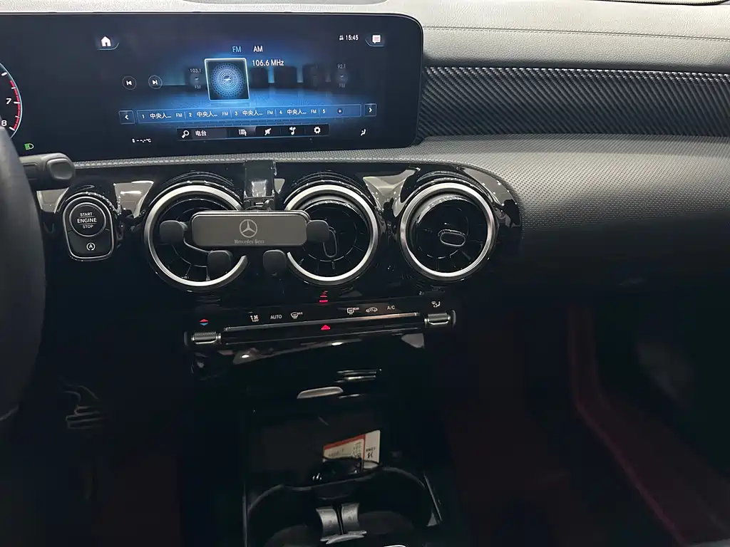 Mercedes-Benz A-Class 2022 — фото 13