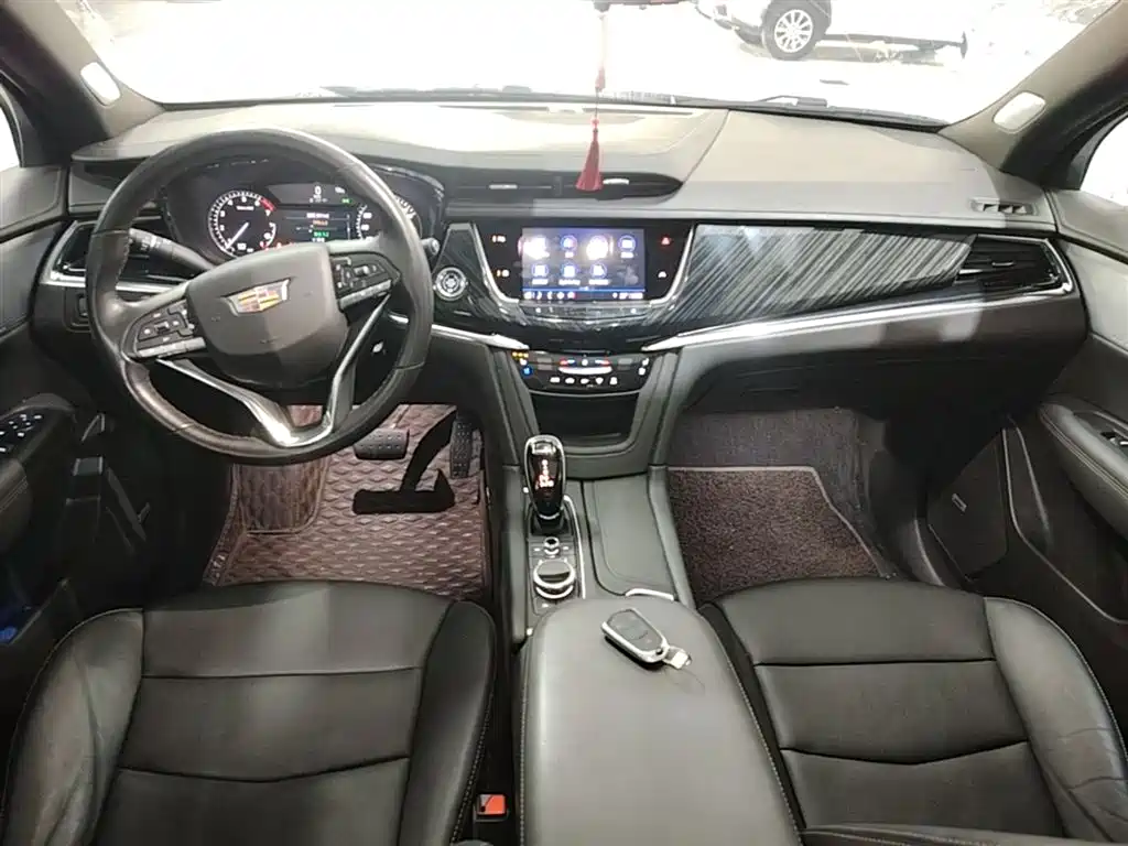 Cadillac XT6 2023 — фото 10