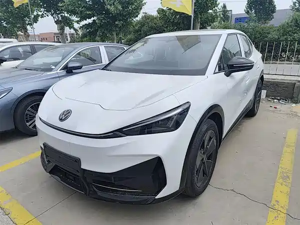 Volkswagen Distinctive 06 2025