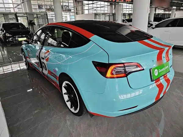 Tesla Model 3 2020