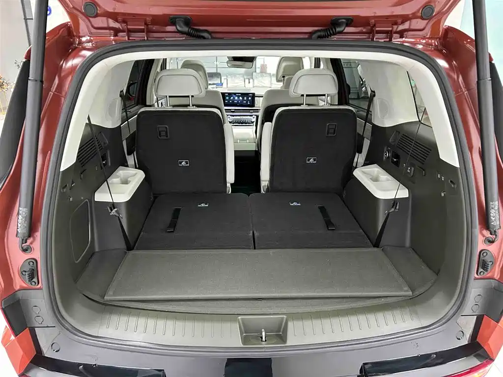 Hyundai Santa Fe 2024 — фото 18