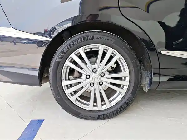 Honda Elysion 2016