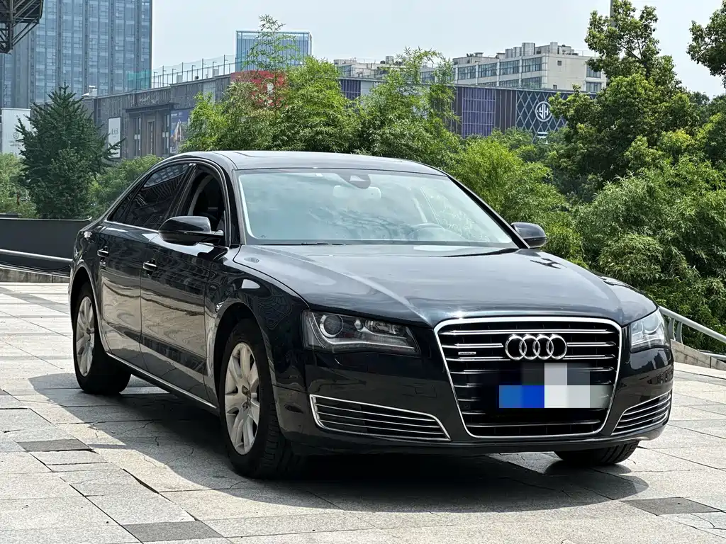 Audi A8 2014 — фото 3