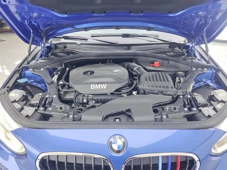 BMW 1 Series 2017 — фото 10