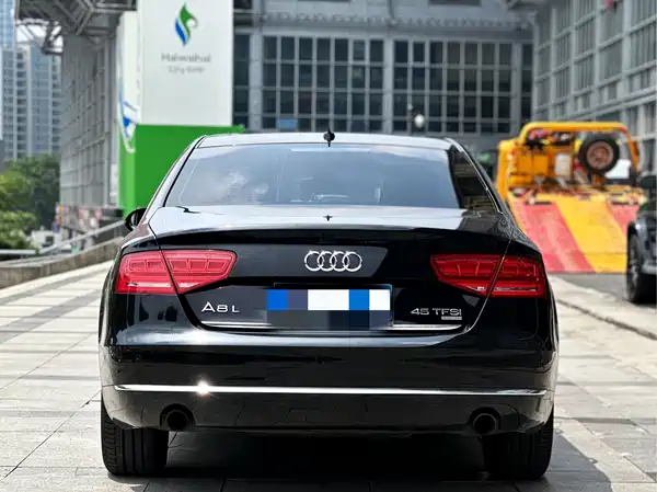 Audi A8 2014