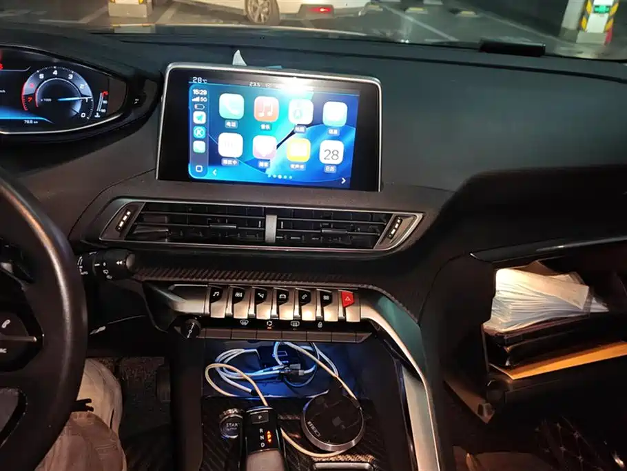 Peugeot 5008 2018 — фото 13