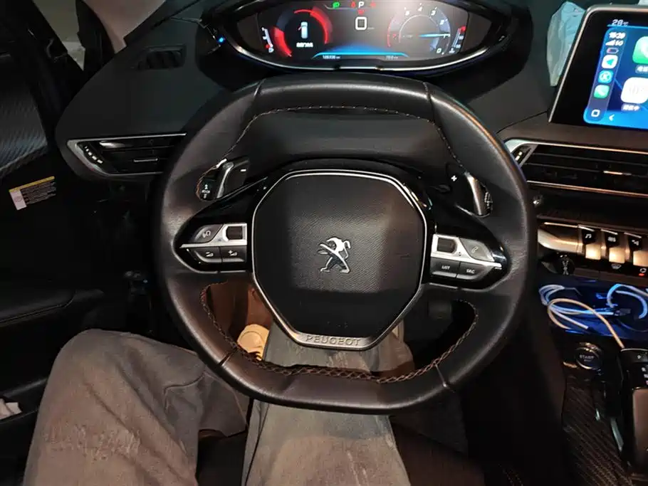 Peugeot 5008 2018 — фото 15