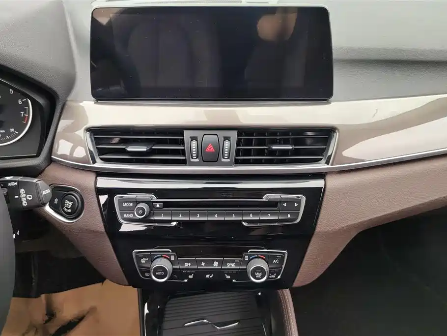 BMW X1 2018 — фото 13