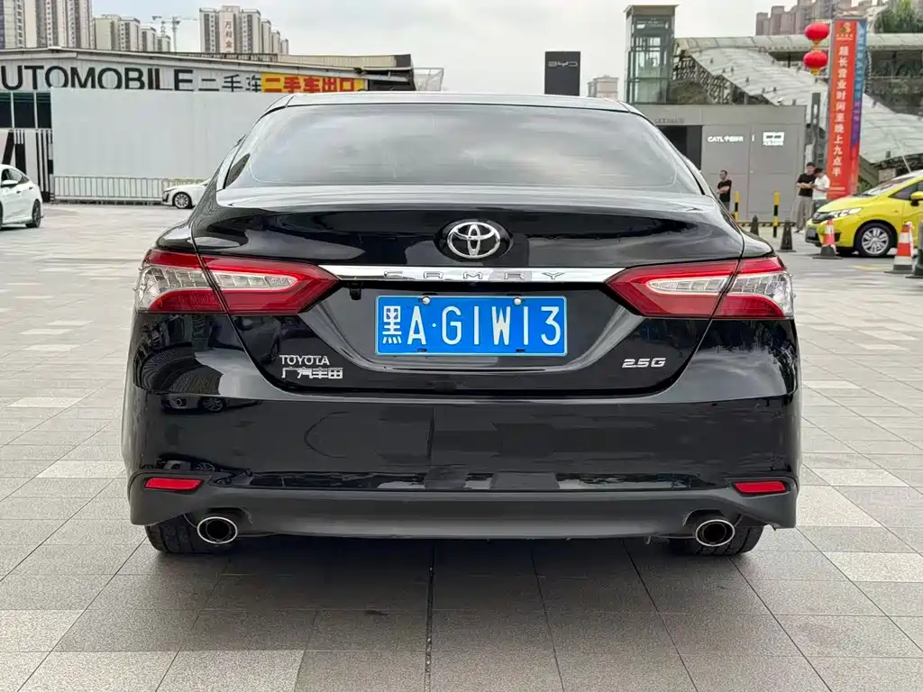 Toyota Camry 2019 — фото 7