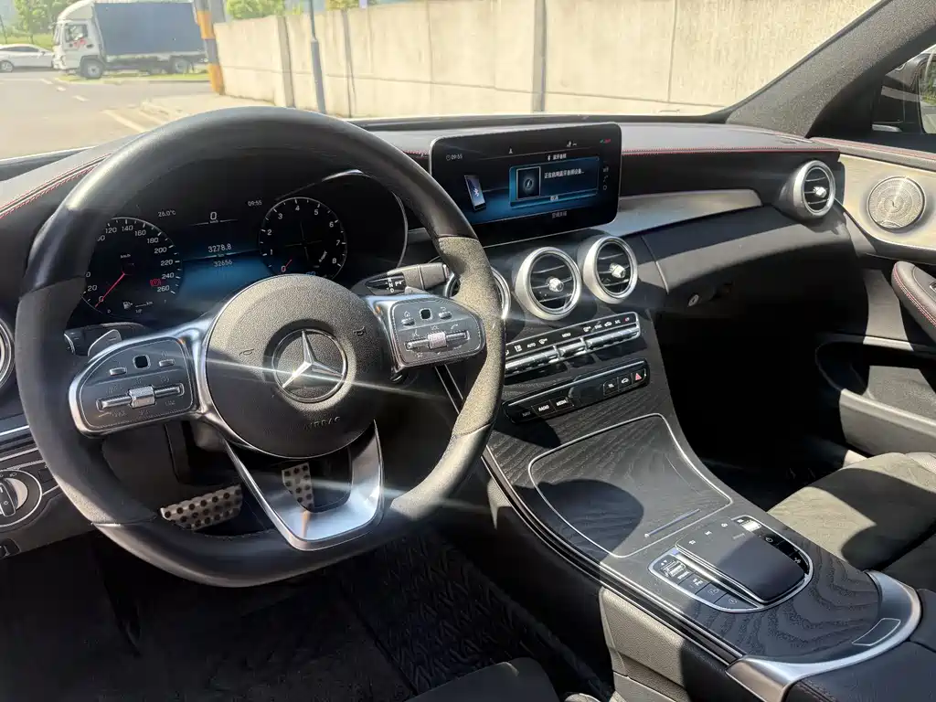 Mercedes-Benz C-Class 2023 — фото 10
